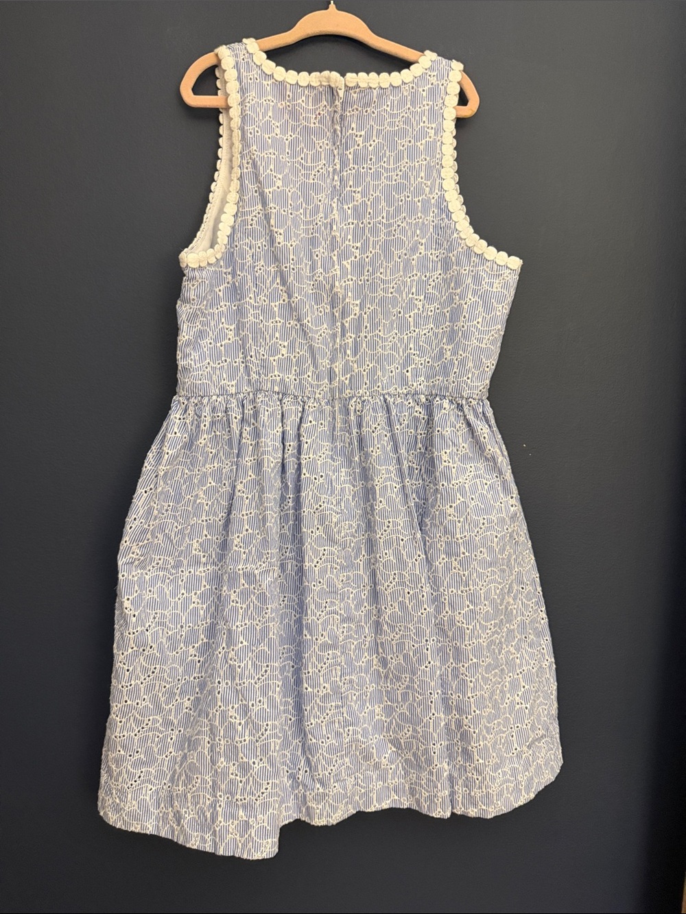 Lilly Pulitzer Girls 14 Blue White Eyelet Embroidered Fit Flare Dress - Picture 4 of 6